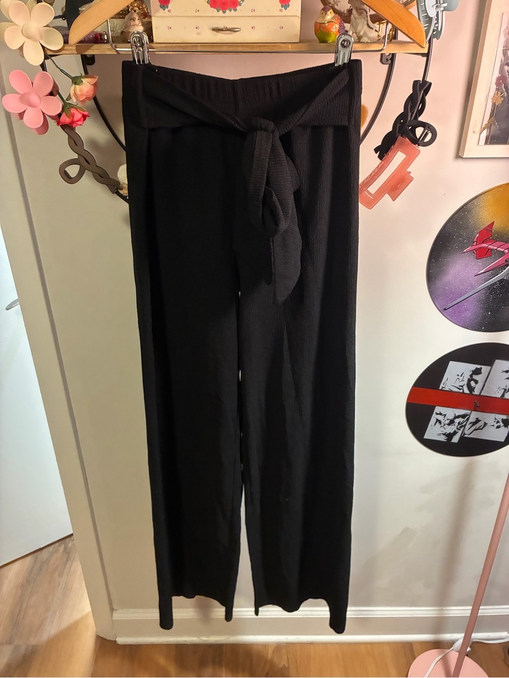 Black Wide-Leg Tie-Waist Pants Francesca’s